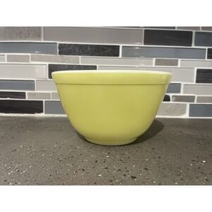 Vintage‎ Pyrex Yellow 401 - 1 1/2 Pt. Small Primary Mixing Nesting Bowl